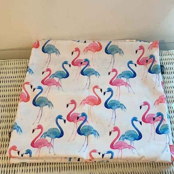 Flamingo outdoor cushion covers. Comes with 2. New with tags. Never used. - Picture 4 of 4